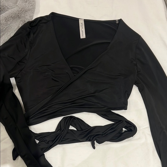 Black Wrap Top - Picture 2 of 4